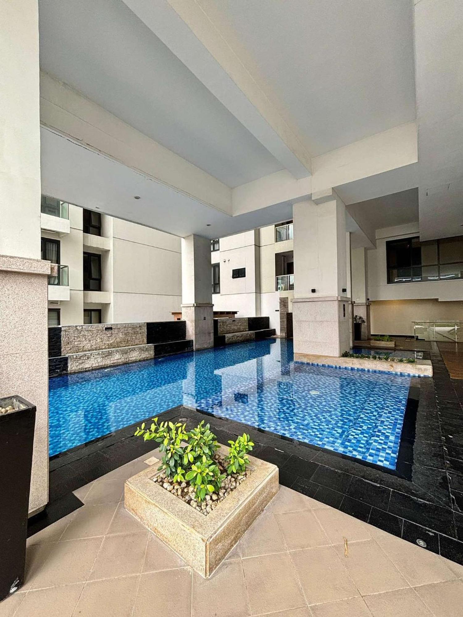 Greenbelt Hamilton Tower 1 Legazpi ماكاتي المظهر الخارجي الصورة